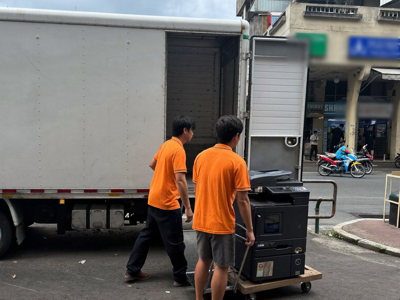 Giao thiết bị tận nơi